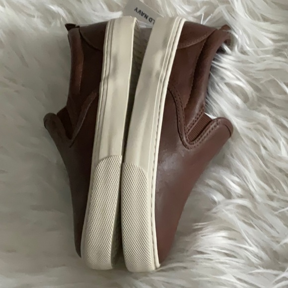 Old Navy Chestnut Slip-On Sneakers - Picture 5 of 8